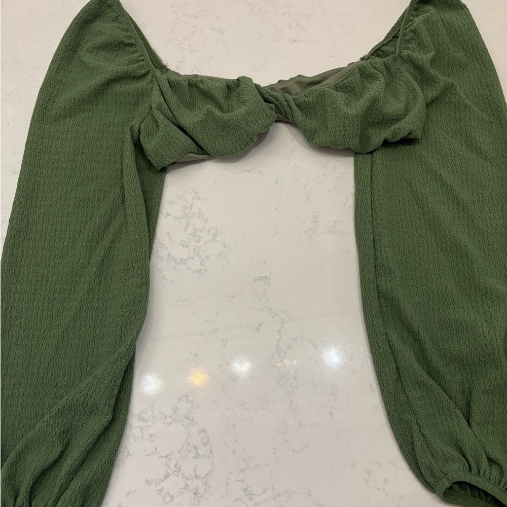 Green Long Sleeve Top